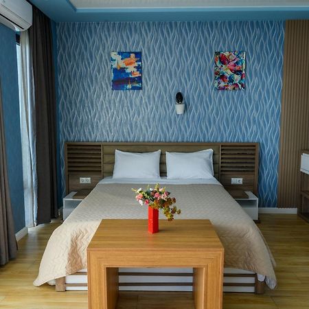 Hotel Sunny Μπατούμι Εξωτερικό φωτογραφία