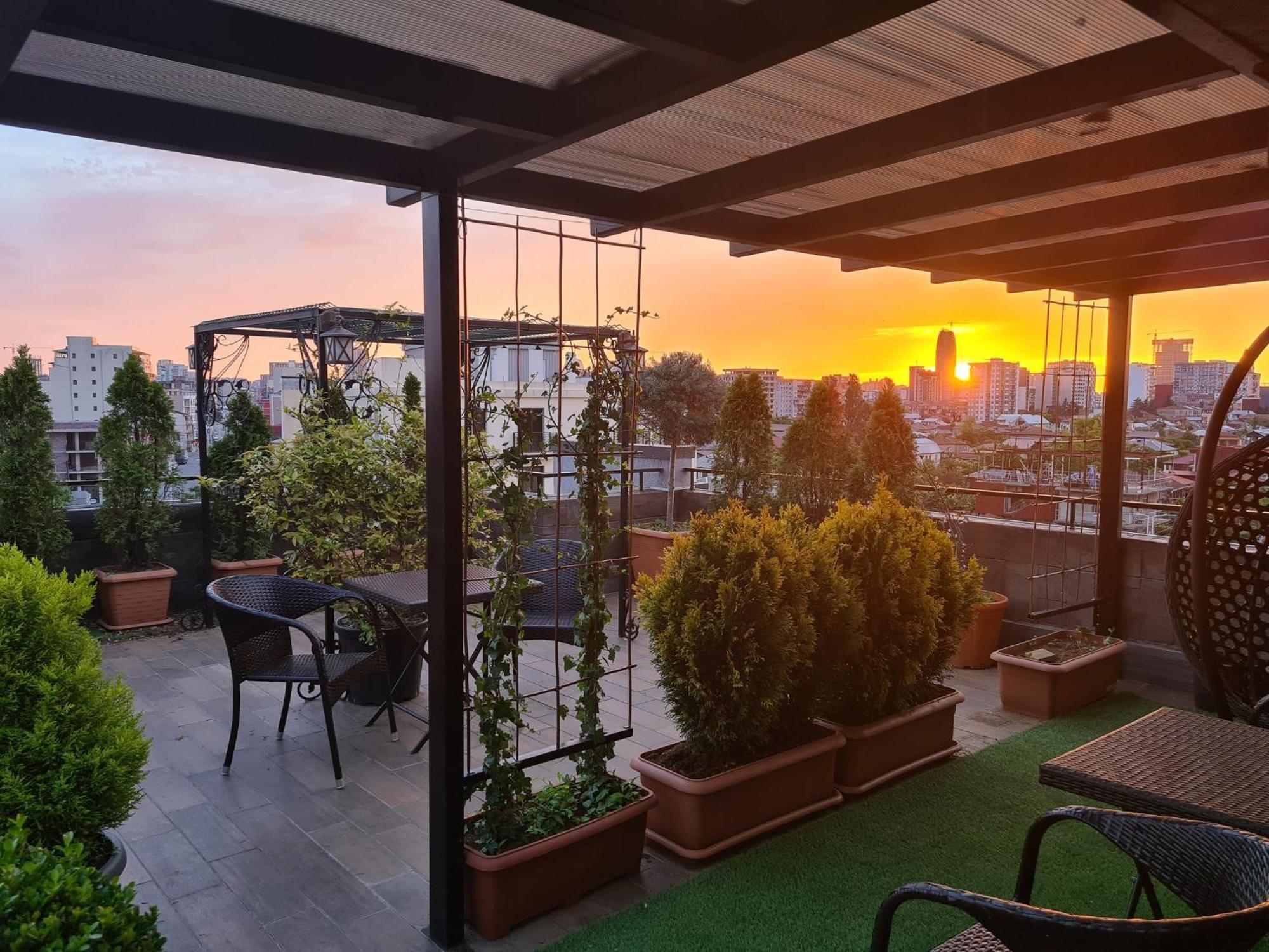 Hotel Sunny Μπατούμι Εξωτερικό φωτογραφία