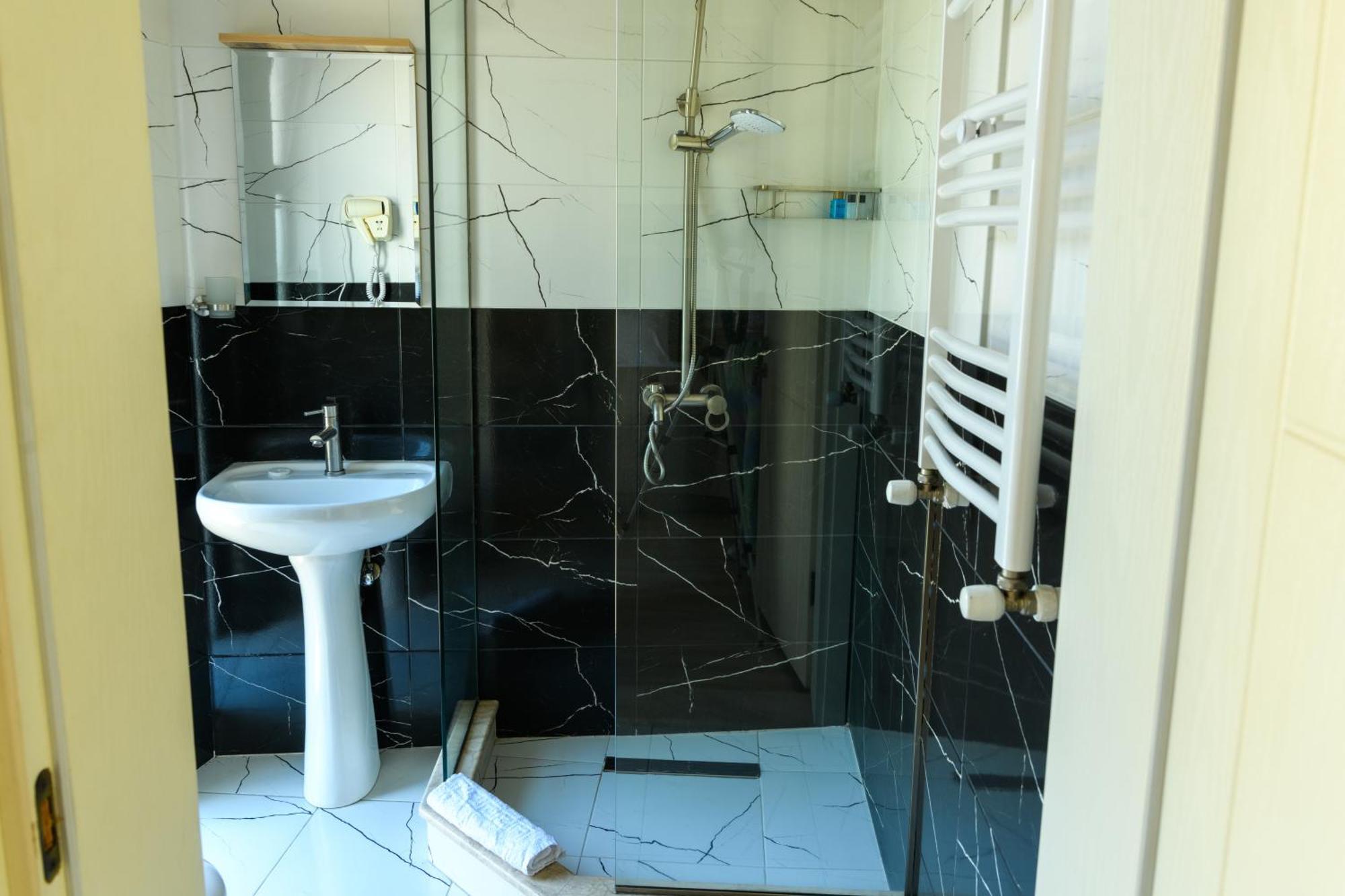 Hotel Sunny Μπατούμι Εξωτερικό φωτογραφία