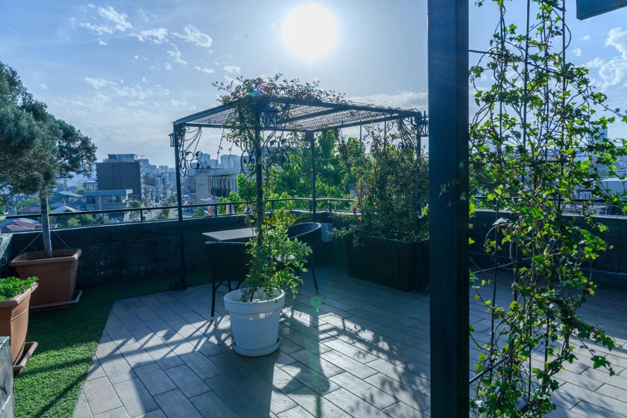 Hotel Sunny Μπατούμι Εξωτερικό φωτογραφία
