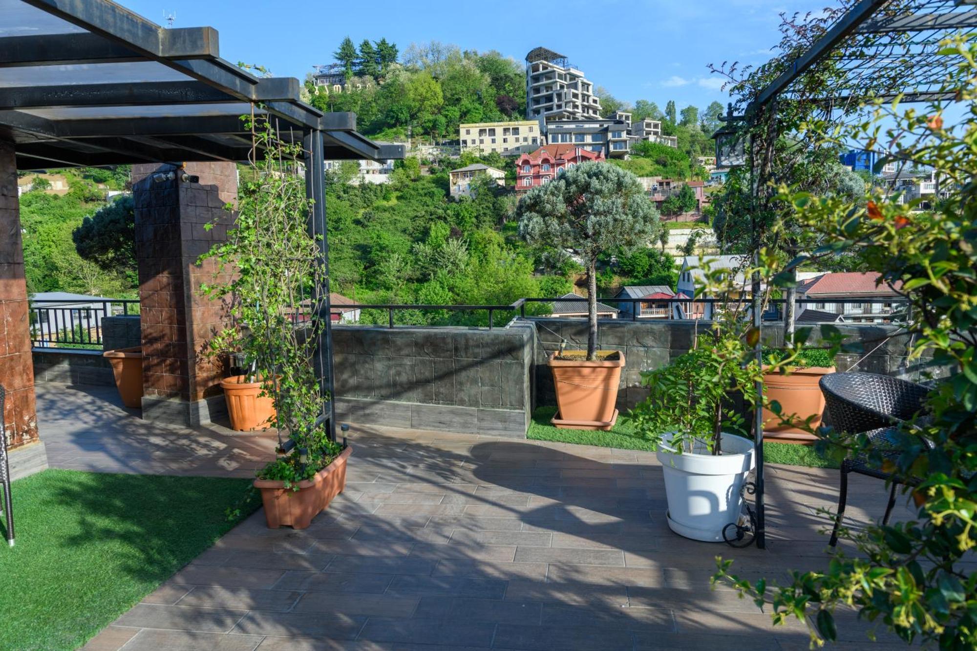 Hotel Sunny Μπατούμι Εξωτερικό φωτογραφία