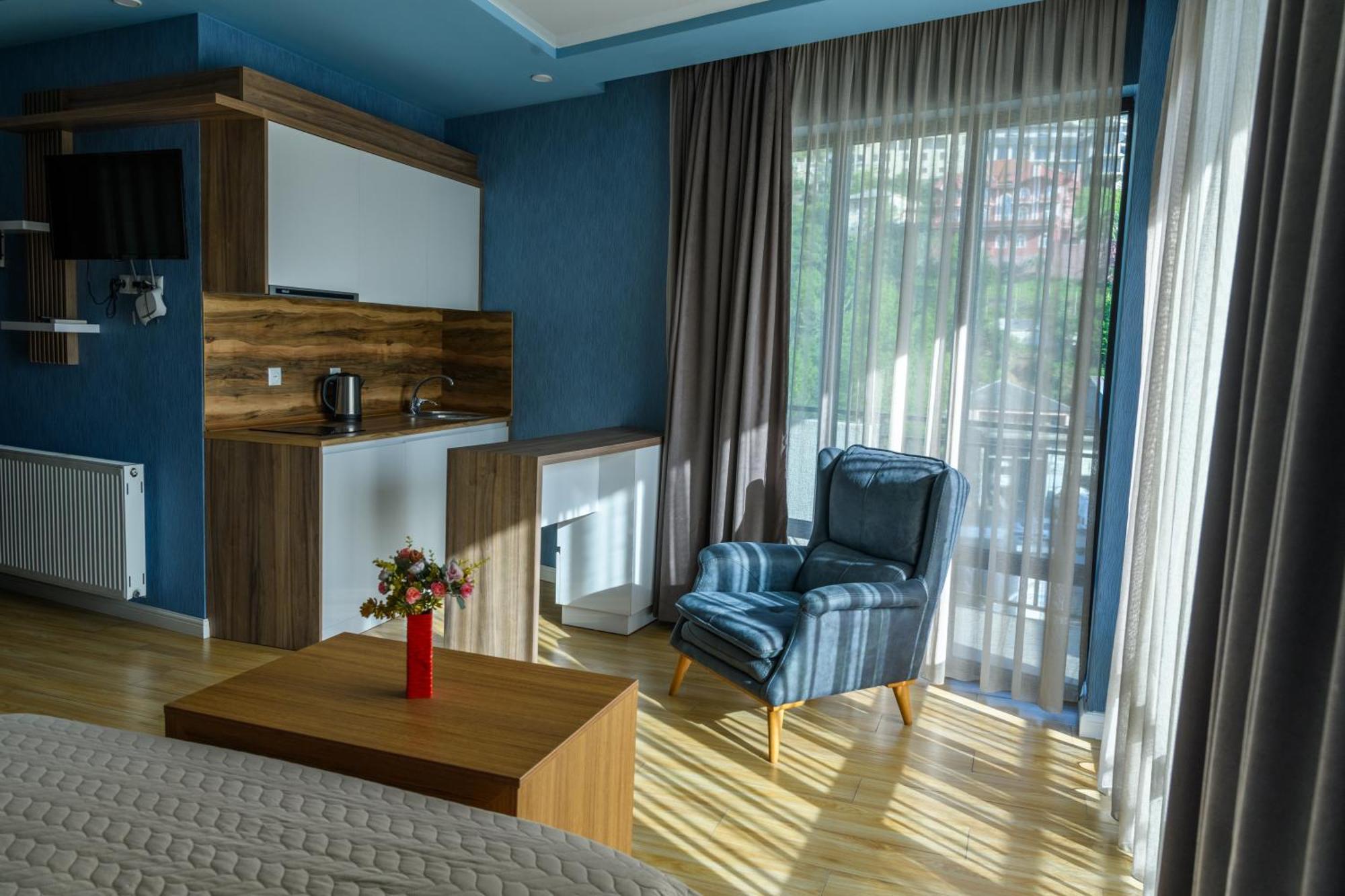 Hotel Sunny Μπατούμι Εξωτερικό φωτογραφία