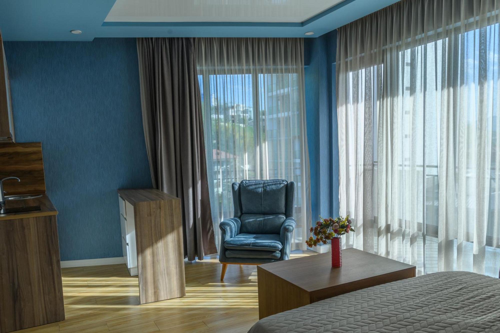 Hotel Sunny Μπατούμι Εξωτερικό φωτογραφία